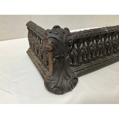 20 - VICTORIAN CAST IRON FRET WORK FENDER