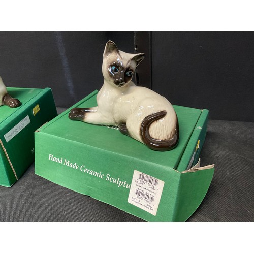 110 - A BOXED ROYAL DOULTON SIAMESE KITTEN AND 2 BOXED ROYAL DOULTON  SIAMESE CATS