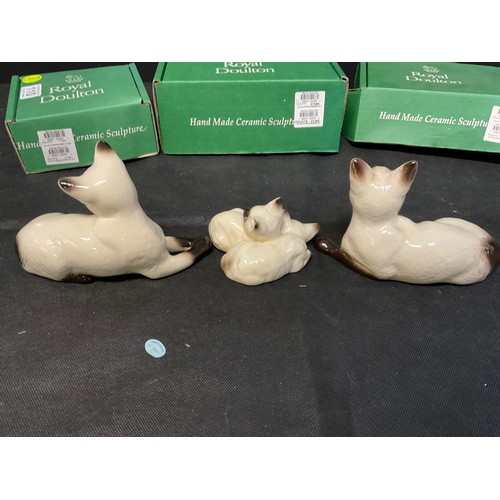 110 - A BOXED ROYAL DOULTON SIAMESE KITTEN AND 2 BOXED ROYAL DOULTON  SIAMESE CATS