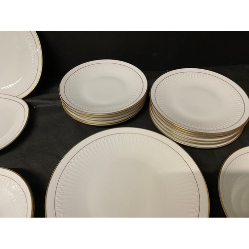 172 - TWO BOXES OF MODERN GERMAN CHINA DINNERWARE TO INCLUDE DINNER PLATES SIDES PLATES BOWLS SERVING PLAT... 