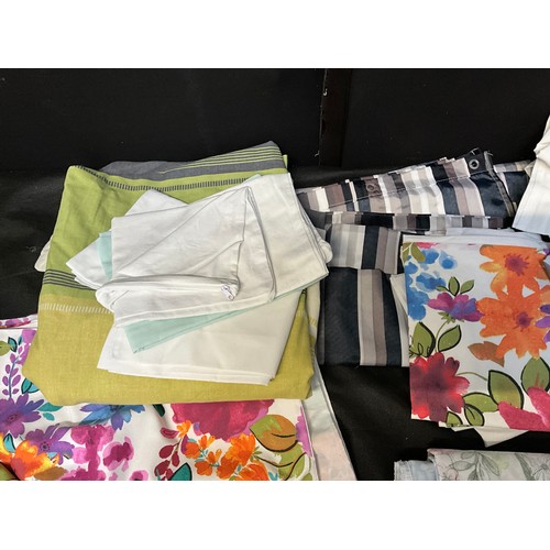 180 - BOX OF FABRIC AND LINENS