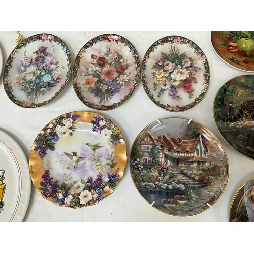 185 - A BOX OF COLLECTORS PLATES AND WALL PLAQUES SOME WITH CERTIFICATES