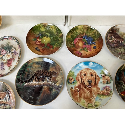 185 - A BOX OF COLLECTORS PLATES AND WALL PLAQUES SOME WITH CERTIFICATES