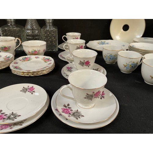 250 - 2 BOXES OF GLASS AND CHINA TEA SETS ETC