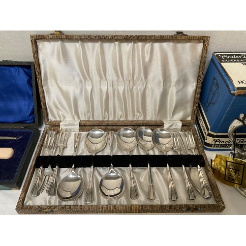 258 - BOX OF SILVER PLATED ITEMS ETC