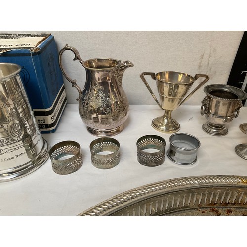 258 - BOX OF SILVER PLATED ITEMS ETC