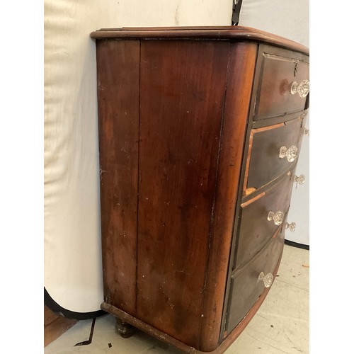 300 - VICTORIAN MAHOGANY BOW FRONT 2 OVER 3 BEDROOM CHEST ON TURNED FEET H46