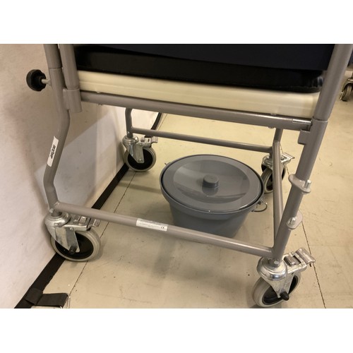 324 - COMMONDE WHEEL CHAIR