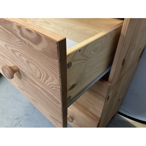 327 - MODERN PINE 3 DRAWER CHEST H36