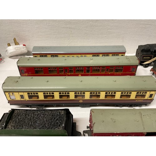 6 - VINTAGE HORNBY TRAIN SET TO INCLUDE ENGINES CARRIAGES TRACK CONTROLLERS ETC