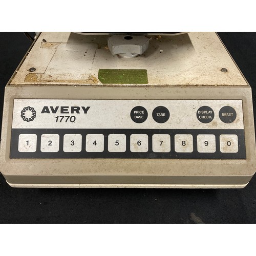 20 - ELECTRIC AVERY SHOP SCALES