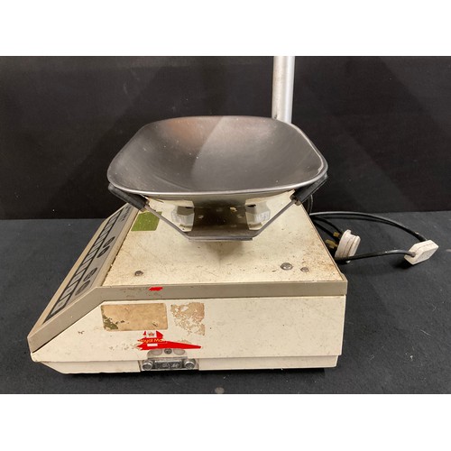 20 - ELECTRIC AVERY SHOP SCALES