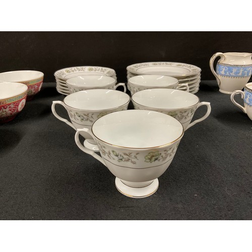 38 - BOX OF CHINA TO INCLUDE ROYAL ALBERT CROWN STAFFORDSHIRE PART TEA SET ETC