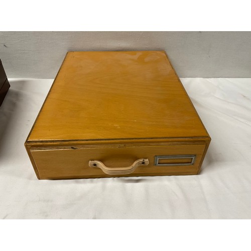 60 - 2 BRIEF CASES WOODEN SLIDE CHEST AND CASE OF 78S