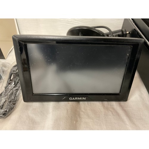 81 - GARMIN SAT NAV AND ORSKEY DRIVING RECORDER MODEL S800