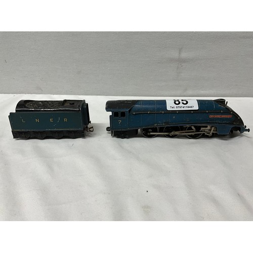 85 - 2 VINTAGE MODEL TRAINS AND CARRIAGE