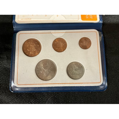 95 - VINTAGE TIN OF COINS