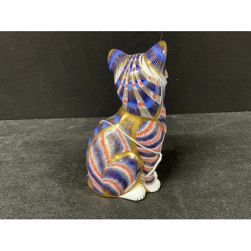 107 - ROYAL CROWN DERBY CAT PAPERWEIGHT (SILVER STOPPER)