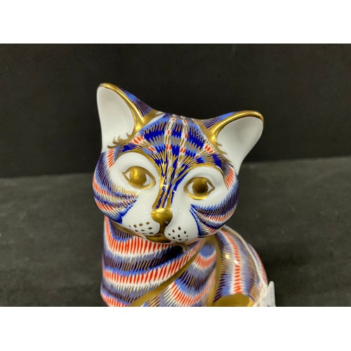 107 - ROYAL CROWN DERBY CAT PAPERWEIGHT (SILVER STOPPER)