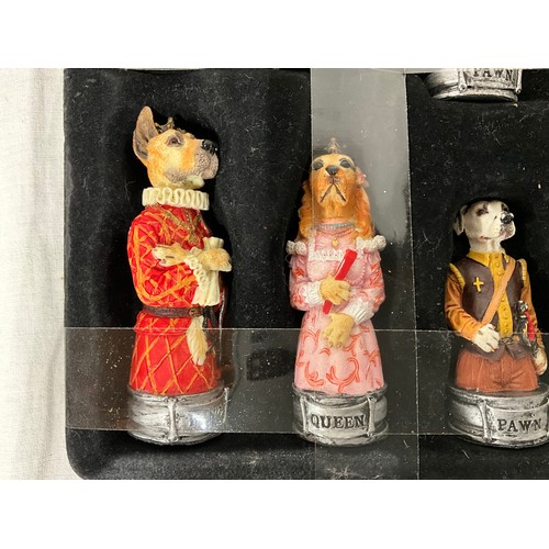 242 - AMERICAN CHESS SET MODELED AS DOGS AND CATS