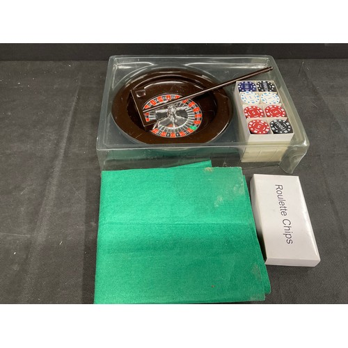 67 - DELUXE CASINO ROULETTE SET IN BOX