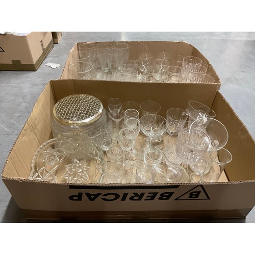 70 - 2 BOXES OF GLASSWARE TO INCLUDE DRINKING GLASSES, JUG, FRUIT BOWL, ROSE BOWL ETC