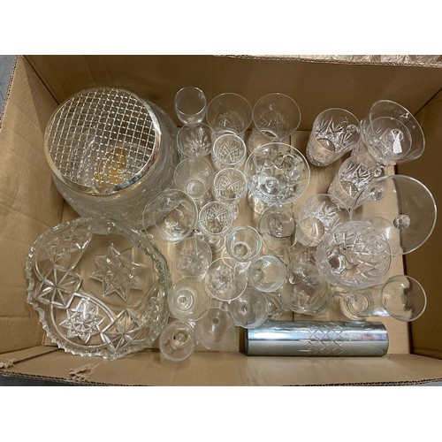 70 - 2 BOXES OF GLASSWARE TO INCLUDE DRINKING GLASSES, JUG, FRUIT BOWL, ROSE BOWL ETC