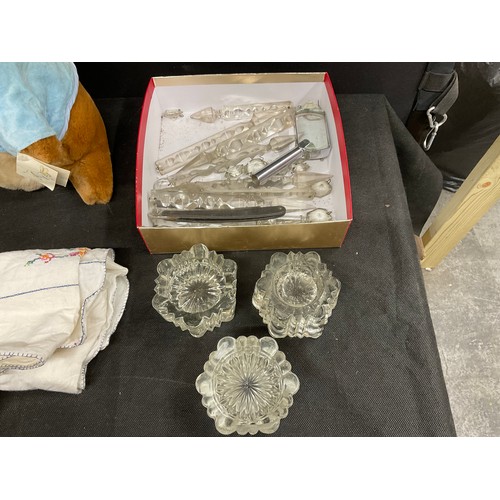 71 - BOX OF ODDS TO INCLUDE MANTLE CLOCK, PETER RABBIT TOY, WIFI CAMERAS IN BOXES, DOLL ETC