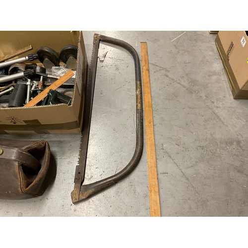 72 - BOX OF ODDS TO INCLUDE WOOD SAW, RULE, TOOLS, GLASS LUSTRE DROPPERS, LEATHER GALDSTONE MEDICAL BAG E... 