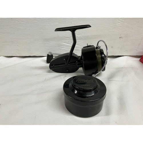 91 - ABU AMBOSSADEUR 6000 MULTIPLYER REEL IN CASE AND A VINTAGE MITCHELL 300 REEL IN ORIGINAL BOX WITH SP... 