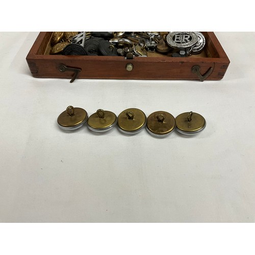 96 - MAHOGANY BOX WITH VINTAGE BUTTONS (POLICE ETC)
