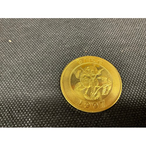 102 - ONE 10 EURO COIN FOUR 20 EURO COINS AND THREE 25 EURO COINS