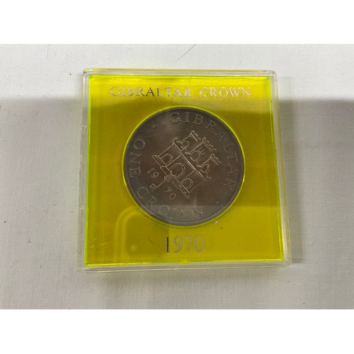 104 - A QUANTITY OF MIXED FORIEGN COINAGE