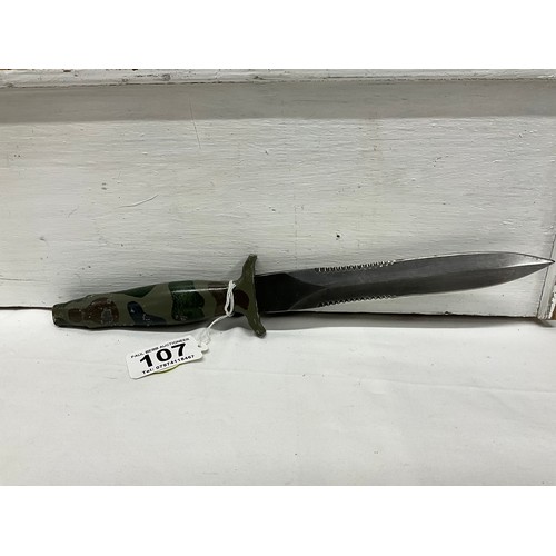 107 - MILLITARY JAPANESE DAGGER