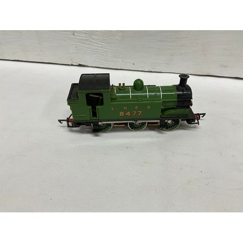 109 - A QTY OF MODEL RAILWAY ENGINES AND CARRIDGES