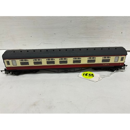109 - A QTY OF MODEL RAILWAY ENGINES AND CARRIDGES