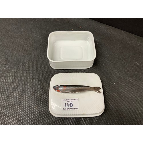 110 - FOUR ART DECO SARDINE DISHES