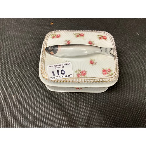 110 - FOUR ART DECO SARDINE DISHES