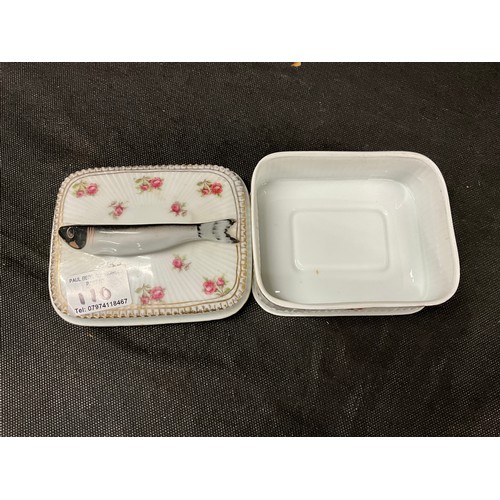 110 - FOUR ART DECO SARDINE DISHES