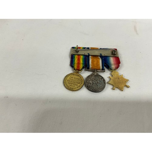 111 - A QUANTITY OF FIRST WORLD WAR MEDALS INCLUDING MINATURES