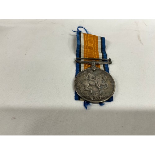 111 - A QUANTITY OF FIRST WORLD WAR MEDALS INCLUDING MINATURES