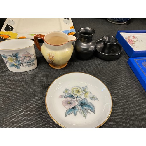 201 - BOX OF CHINA TO INCLUDE DENBY, COALPORT, ROYAL DOULTON, VICTORIAN ORIENTAL TEAPOT ETC