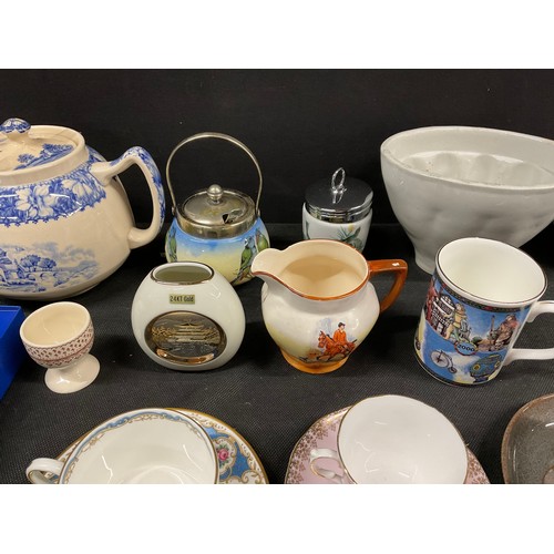 201 - BOX OF CHINA TO INCLUDE DENBY, COALPORT, ROYAL DOULTON, VICTORIAN ORIENTAL TEAPOT ETC