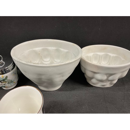 201 - BOX OF CHINA TO INCLUDE DENBY, COALPORT, ROYAL DOULTON, VICTORIAN ORIENTAL TEAPOT ETC