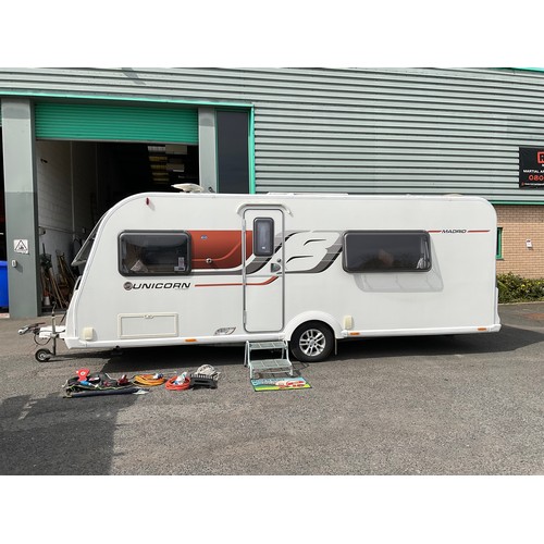 522 - 2015 BAILEY UNICORN III MADRID SINGLE AXLE 3 BERTH TOURING CARAVAN WITH FITTED MOTOR MOVER,SERVICE H... 