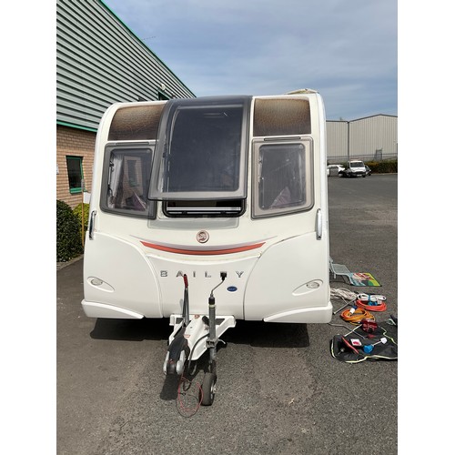 522 - 2015 BAILEY UNICORN III MADRID SINGLE AXLE 3 BERTH TOURING CARAVAN WITH FITTED MOTOR MOVER,SERVICE H... 