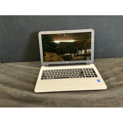 17 - HP LAPTOP WITH CHARGER