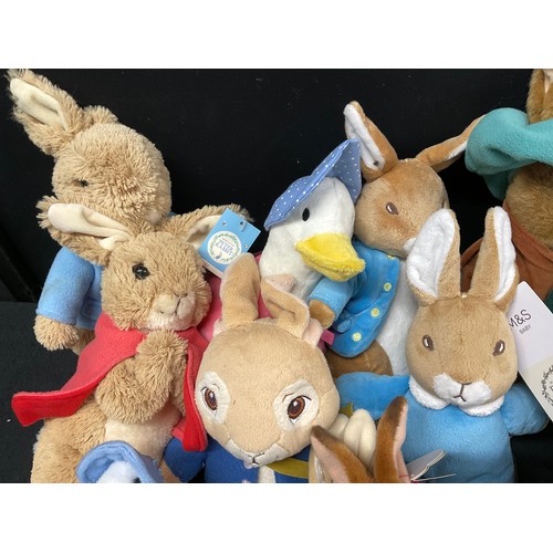 125 - LARGE COLLECTION BEATRIX POTTER SOFT TOYS PETER RABBIT ETC