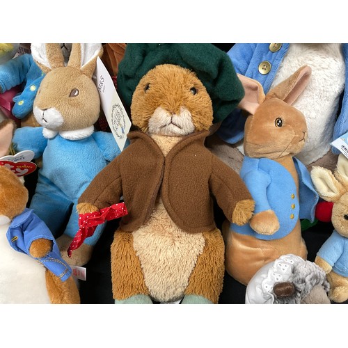 125 - LARGE COLLECTION BEATRIX POTTER SOFT TOYS PETER RABBIT ETC
