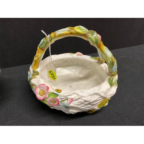 133 - ROYAL WORCESTER SWEET BASKET 2 STAFFORDSHIRE BASKETS